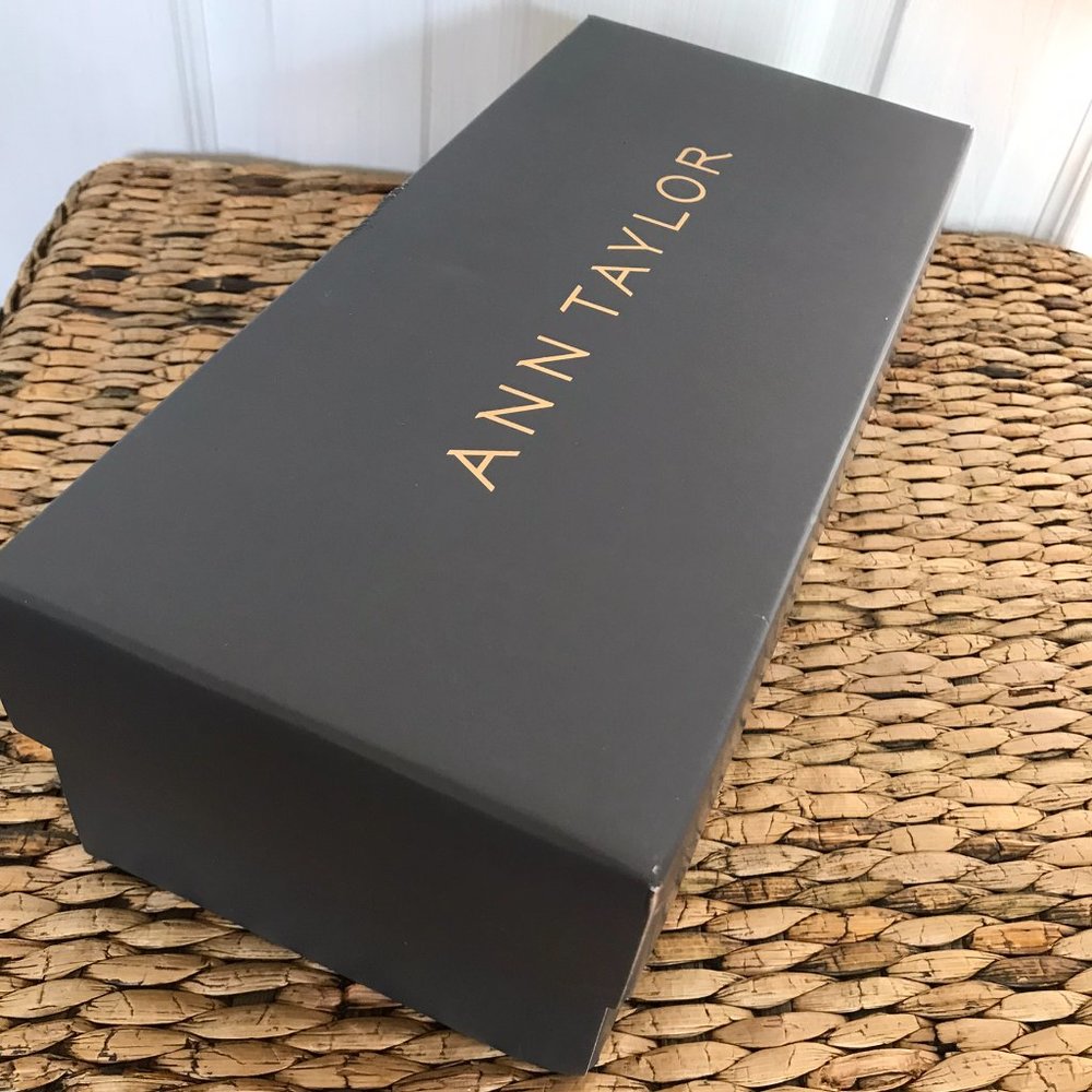 ANN TAYLOR SHOE BOX Empty